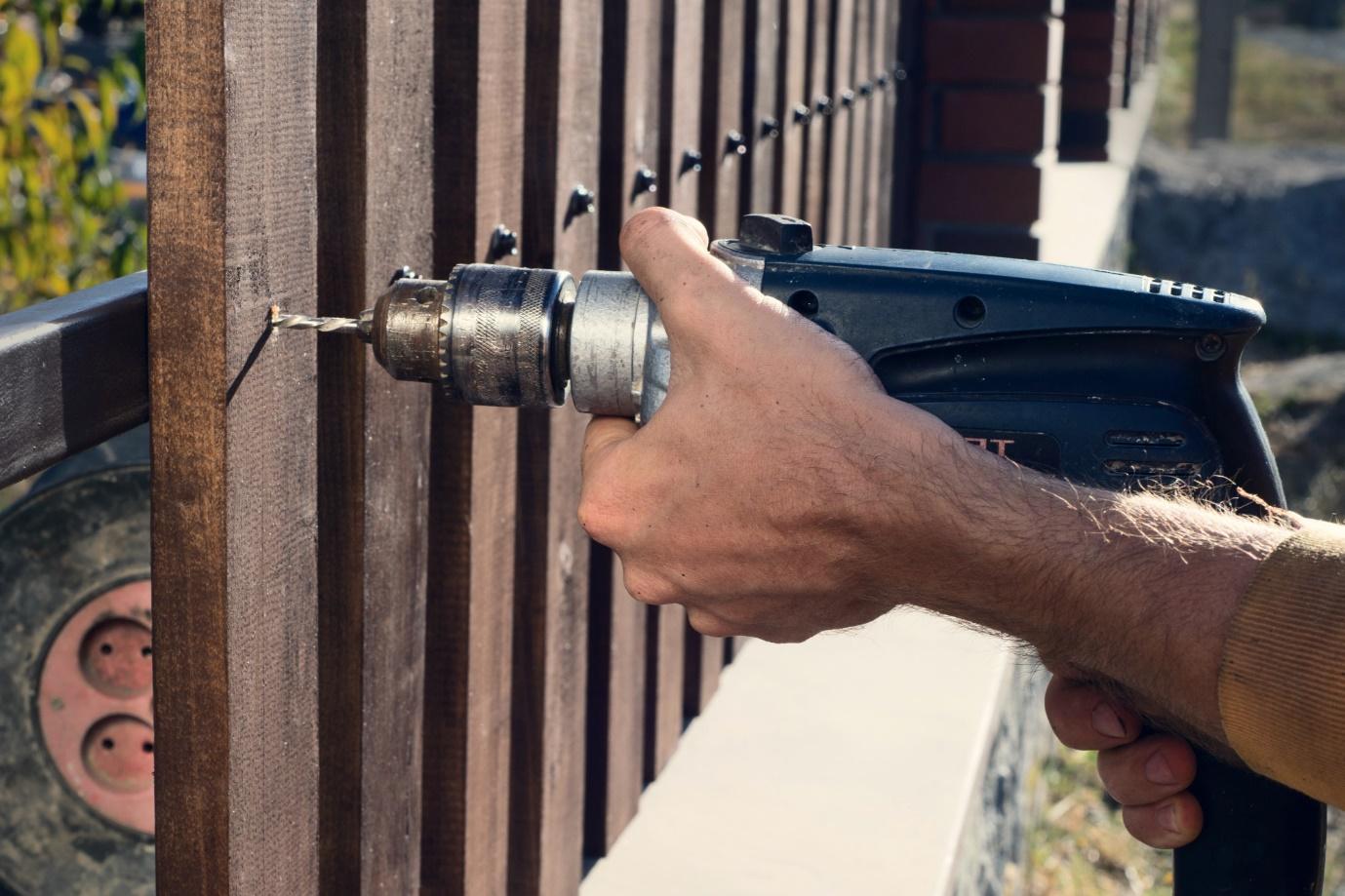 Professional Fence Repairing