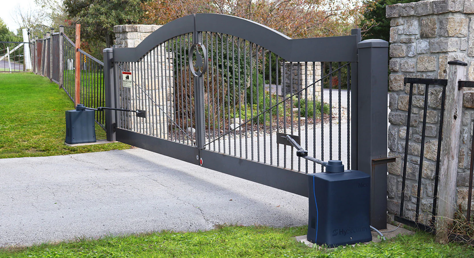 gate installation in roseville california